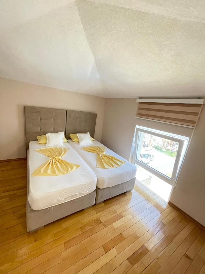 Apartments Harris ウルツィニ エクステリア 写真