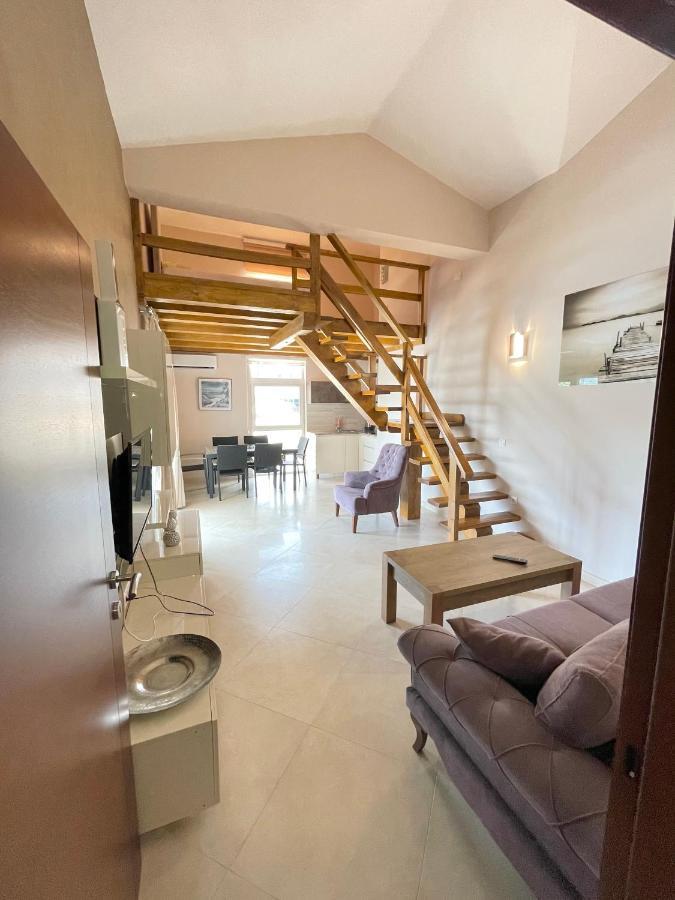 Apartments Harris ウルツィニ エクステリア 写真